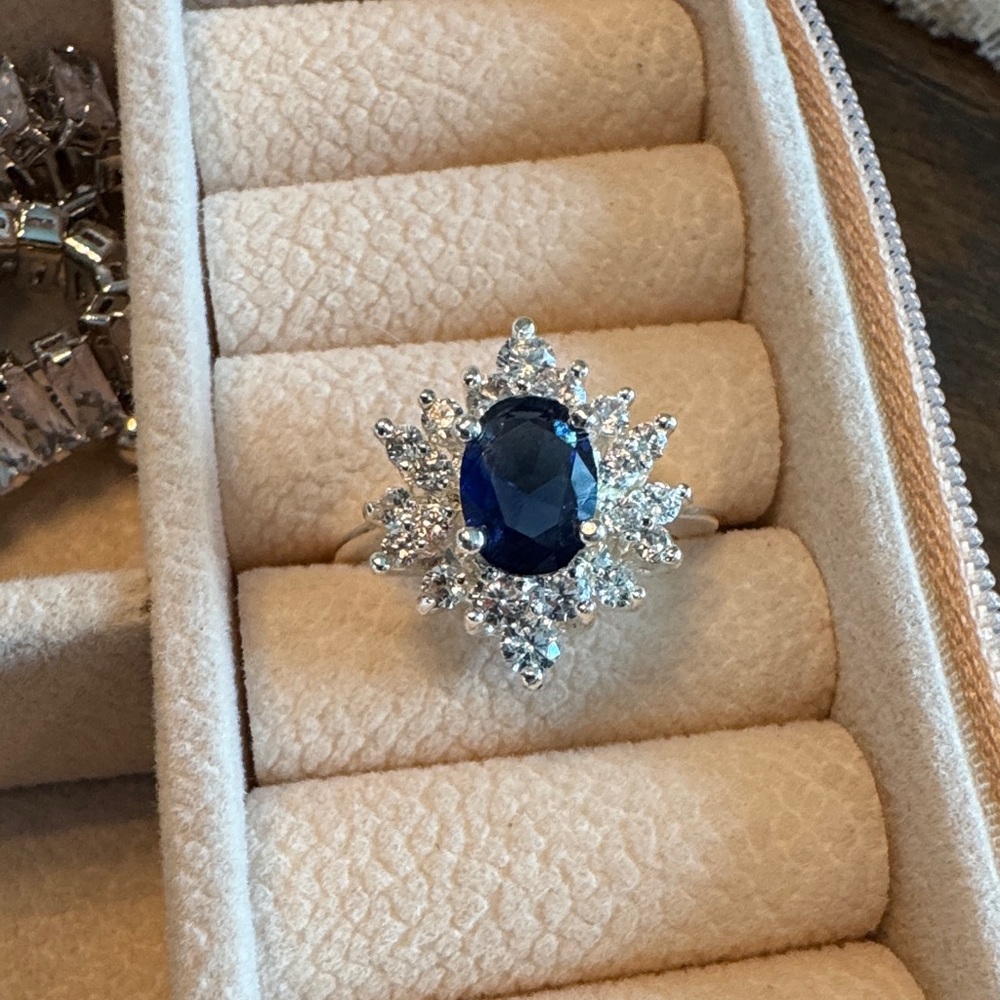 Bracelet and Blue Ring Surrounded by Swarovski Crystals in Jewelry Box sz7 ring - Picture 5 of 6
